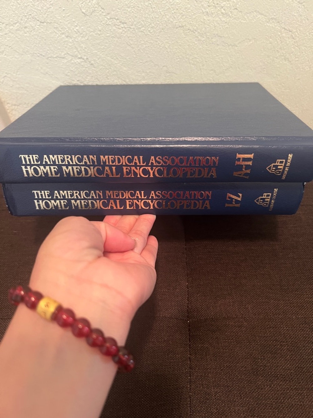 1790**Home Medical Encyclopedia - Blue - Picture 2 of 15